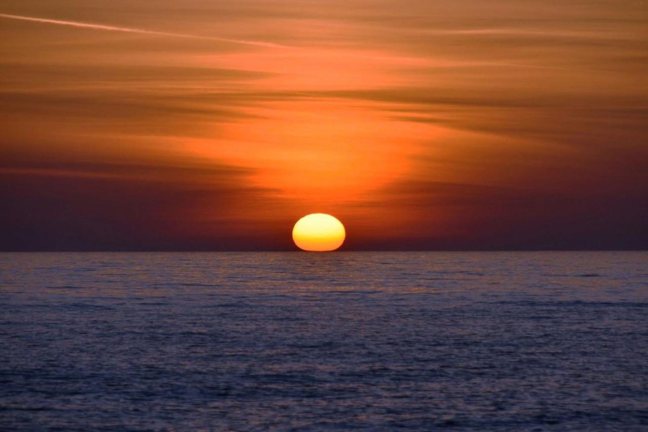 Sunrise Beach Oscoda @ Surfside Aparthotel Exterior foto